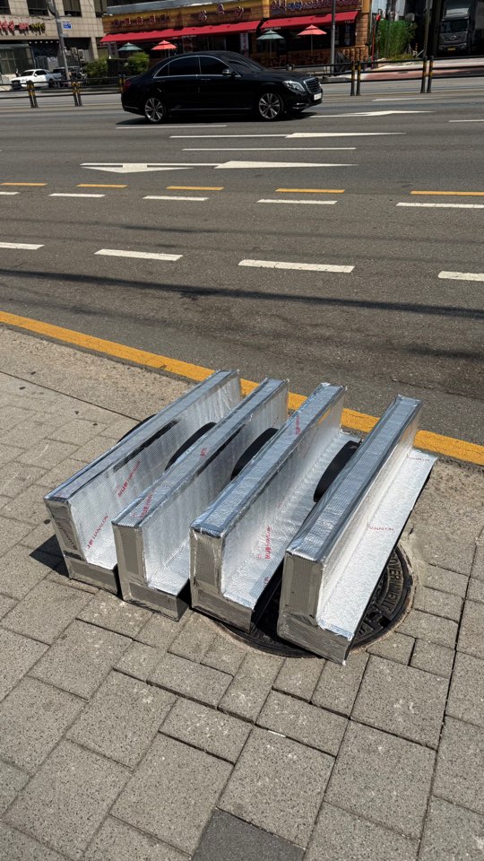 필터교체 보온 덕트 자재 현장 반입